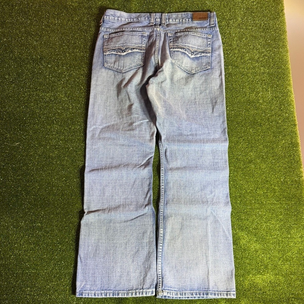 Urban Pipeline Mens Light Wash Denim Straight Leg Jeans Embroidered Back Pockets